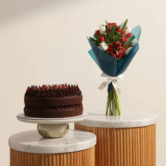 Laviviane Big Vienna Cake | Breezy Tranquil Flower Bouquet