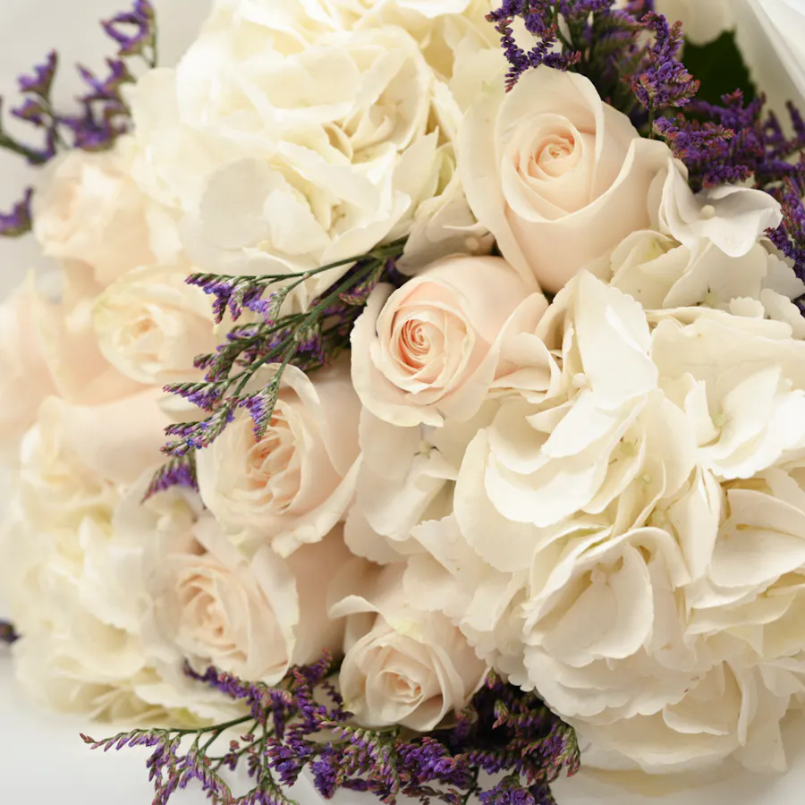 Hanoverian Crepe Dulce Chocolates | White Blooms 3