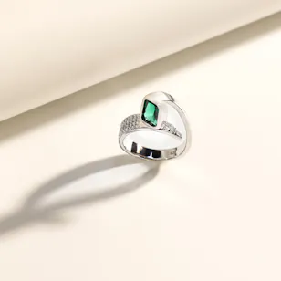 Floward Green Emerald Twisted Women's Ring | Size 8