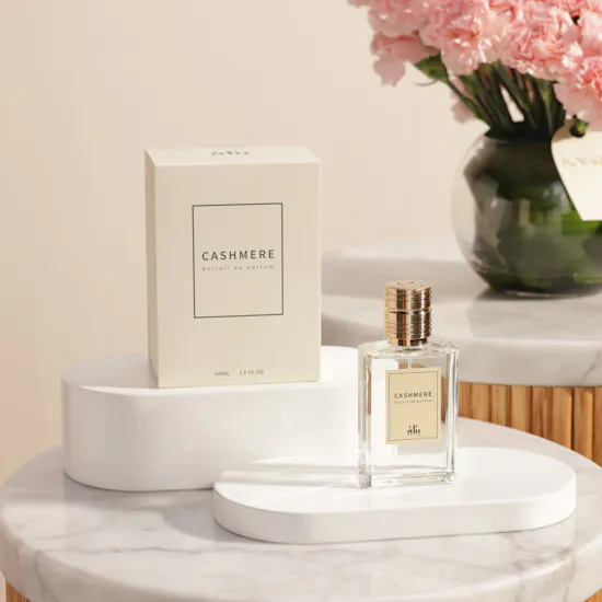 عطر كشمير اكستريت دي بارفيوم للجنسين من بتلة | زهور هادئة
