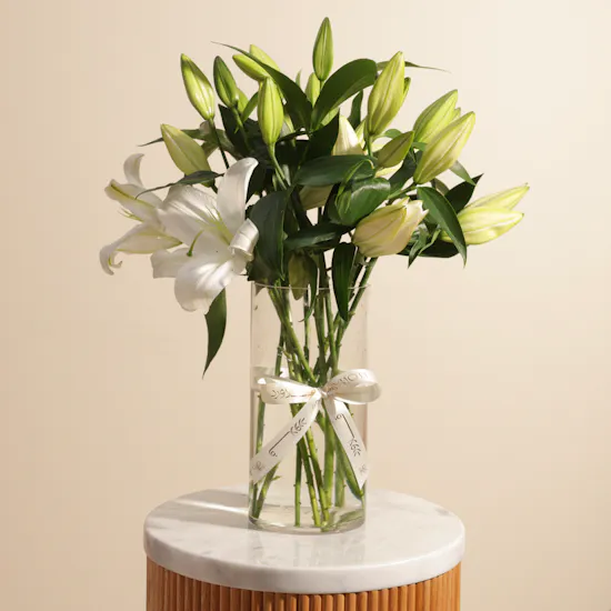 Elegant White Lily Vase | 12 Flowers