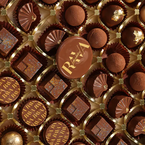 صندوق شوكولاتة كبير من رافا