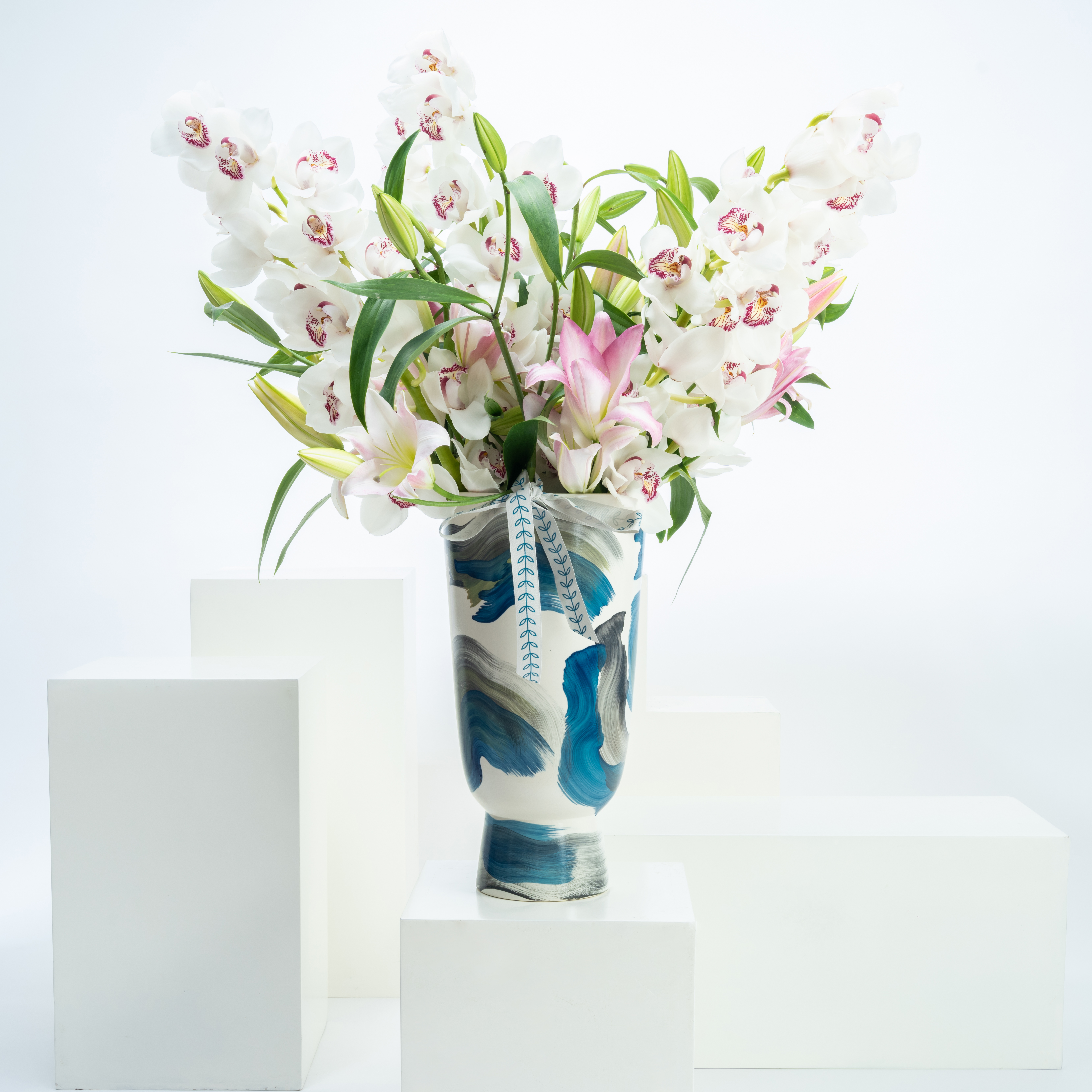 الليليوم و أوركيد سيمبيديوم | مزهرية