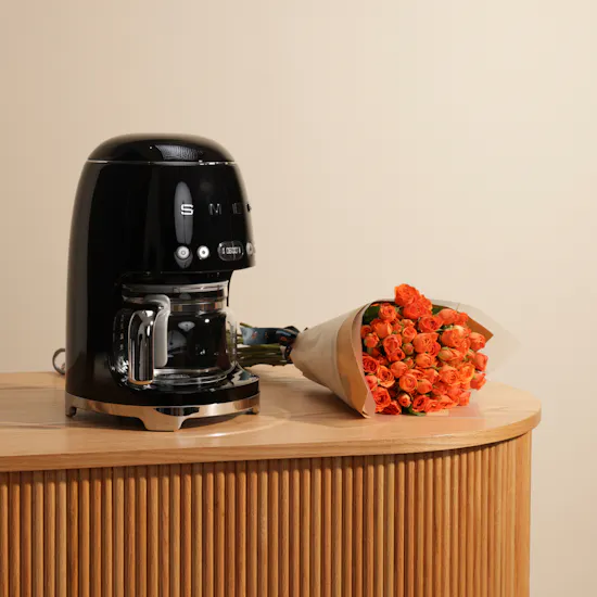 Smeg 50's Style Drip Filter Black Coffee Machine | Flowers Bouquet
