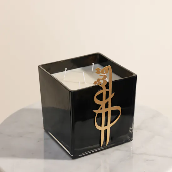 Nine Eshq Scented Candle