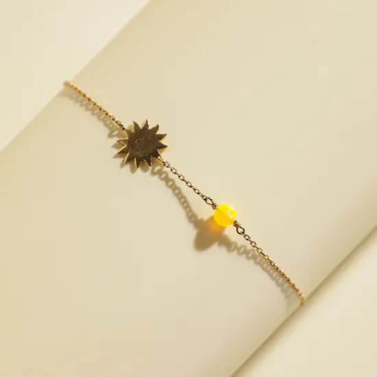 Leïa K. Sun with 1 Bead Bracelet
