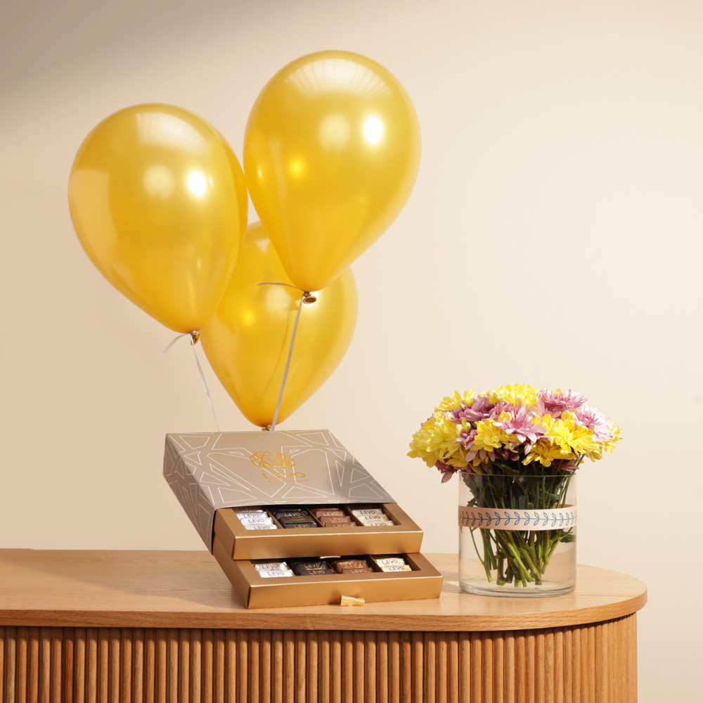 شوكولاتة مغلفة من ليفو | زهور وبالونات