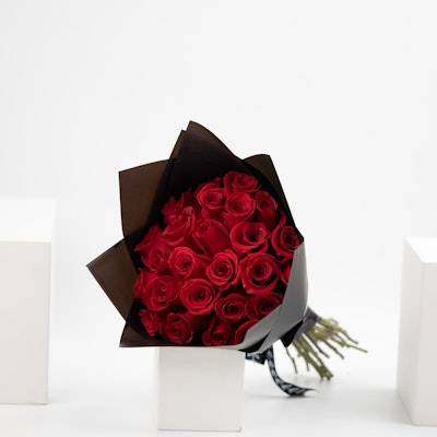Red Love Bouquet | Black Wrap