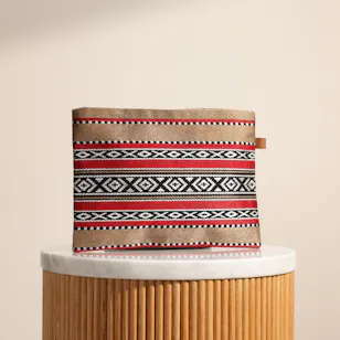 Haa Assir Pouch Bag