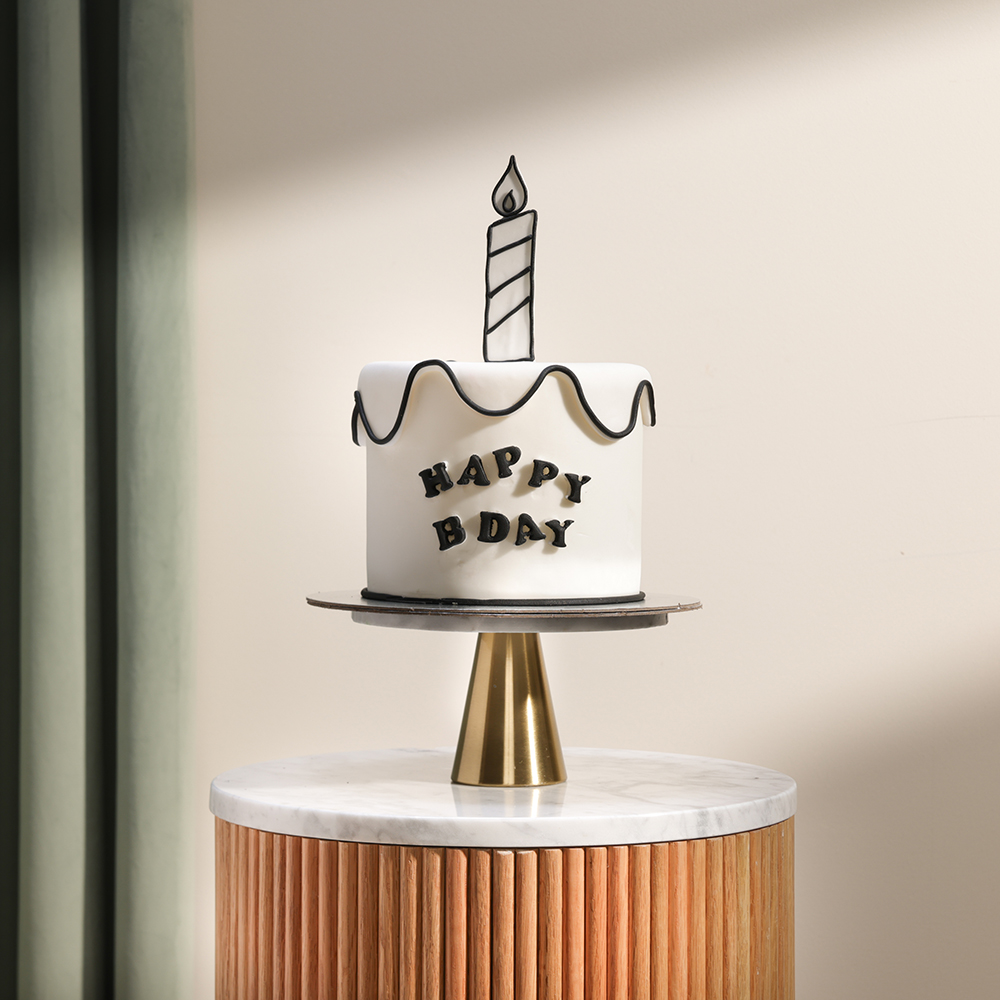 كيك عيد الميلاد بالشوكولاته والفانيلا من فلاورد 