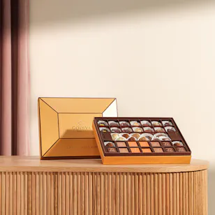 Godiva Ultimate Collection Chocolates and Biscuit Box