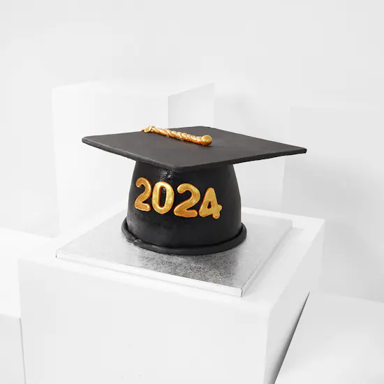 Floward Graduation Hat Cake