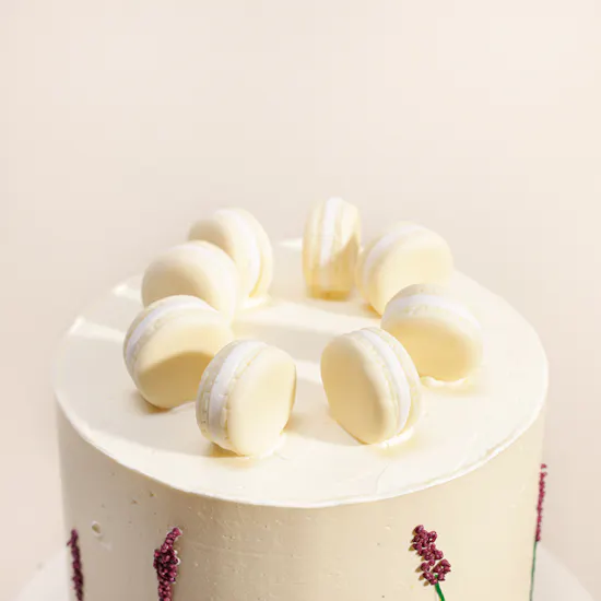 Floward Vanilla Cake