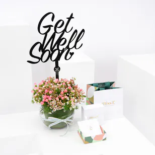 Miss L Capricorn Zodiac Necklace | Flowers Get Well Soon