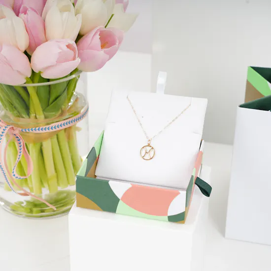 Miss L Pisces Zodiac Sign Gold Necklace | Tulips Vase