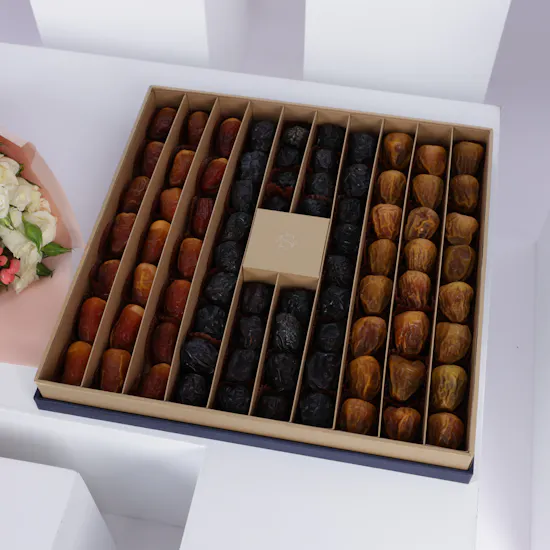 Nua Dates Luxury Gifting Box 1kg | Pretty Blooms