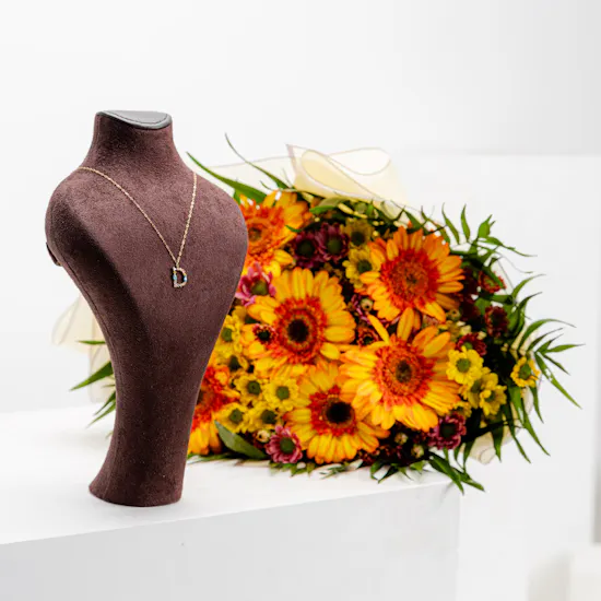 L'azurde Letter D Gold Necklace | Orange Bouquet