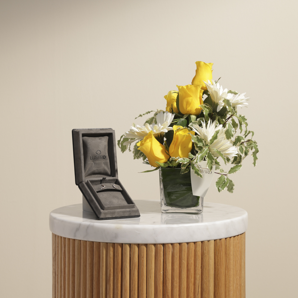  أقراط  ذهب و ألماس من لسترو | زهور جميله