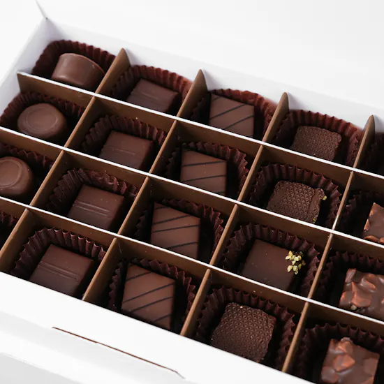 Abucci Chocolates Box | Flowers Bouquet