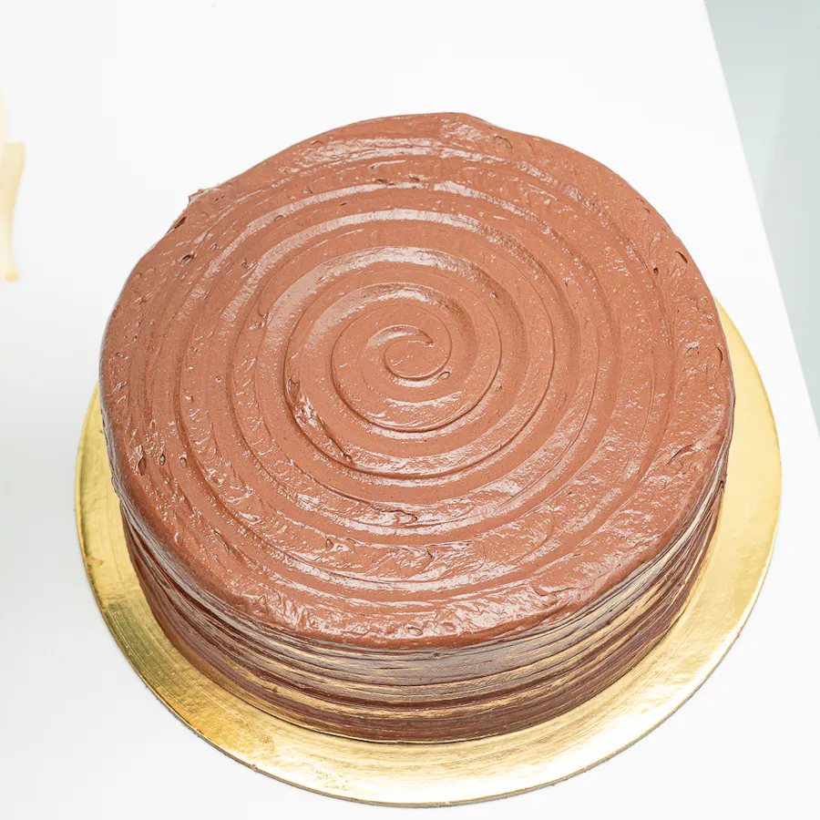 Munch Bakery Chocolate Cake | Peach Roses 5