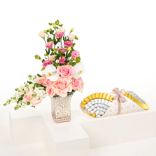 Linne Royal Chocolate Bouquet | Pink Elegance Flowers