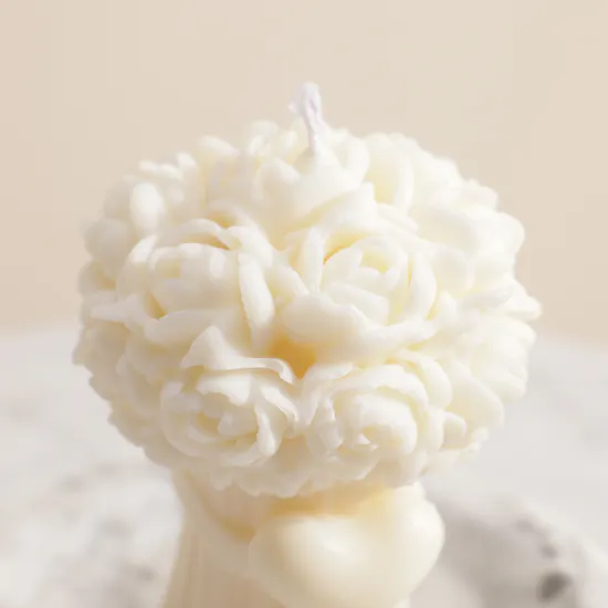 Lelido Flowers Bouquet with Heart Medium Candle