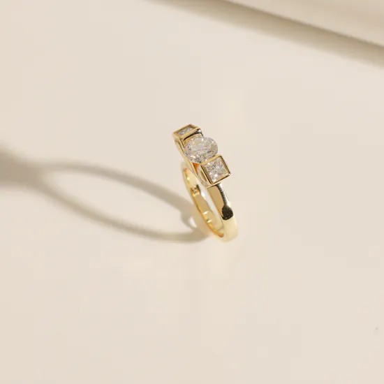 Floward Golden Solitaire Moissanite Ring | Size 6