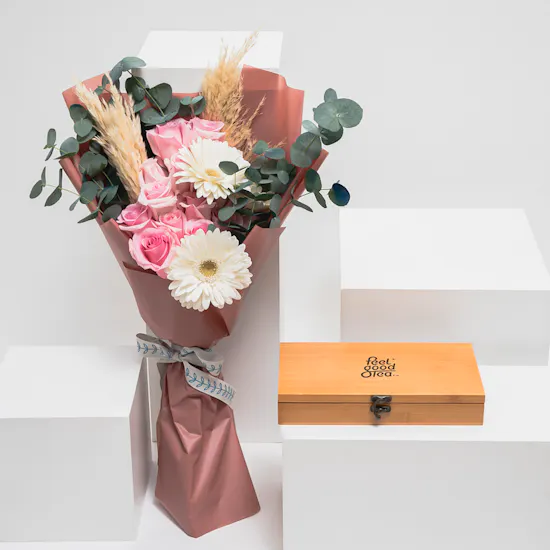 Feel Good Tea Wooden Box | Charming Bouquet