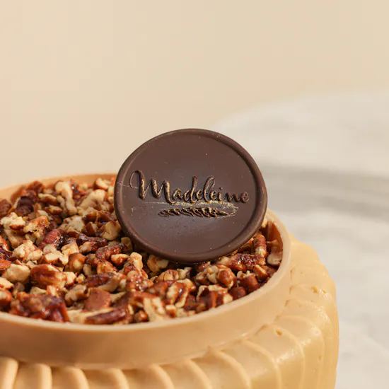 Madeleine Carrot Caramel Cake | Pink Rose Bouquet