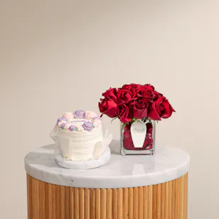 Nino's Congrats Cake | Red Roses 