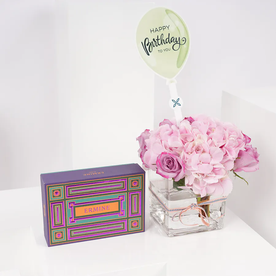 Ermine Macarons Small Box | Birthday Blooms 6