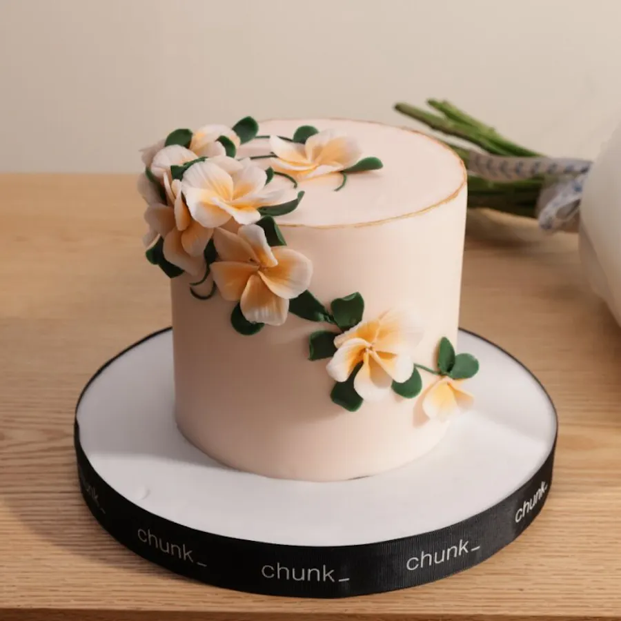 Chunk Wedding Cake | Elegance Bouquet  3