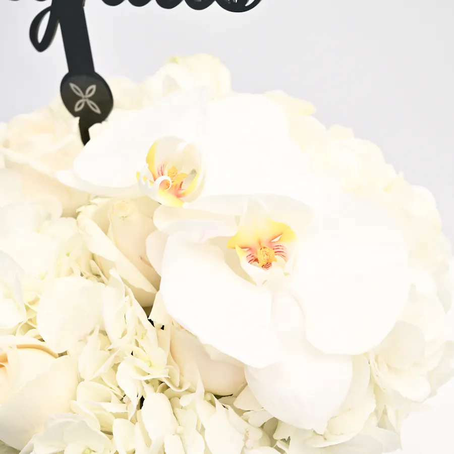 White Blooms Vase  4