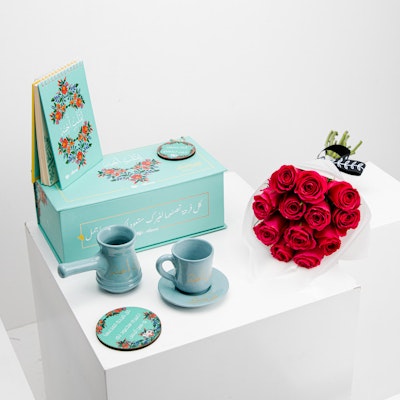 Tip of the Day Coffee Set with 12 Fuchsia Roses