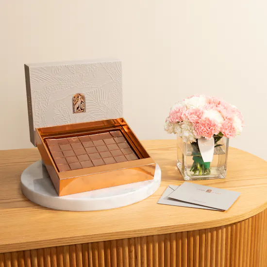 Fahda Classic Caramel Big Box | Pink Flowers