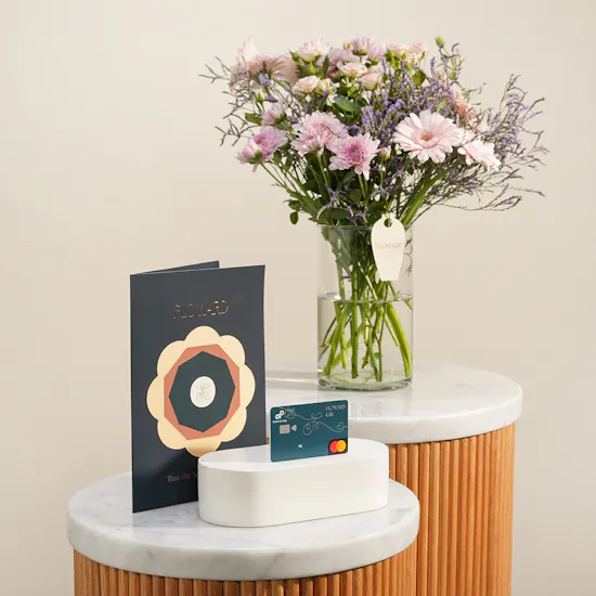 Floward Card 50 USD | Grand Selection Flower Vase