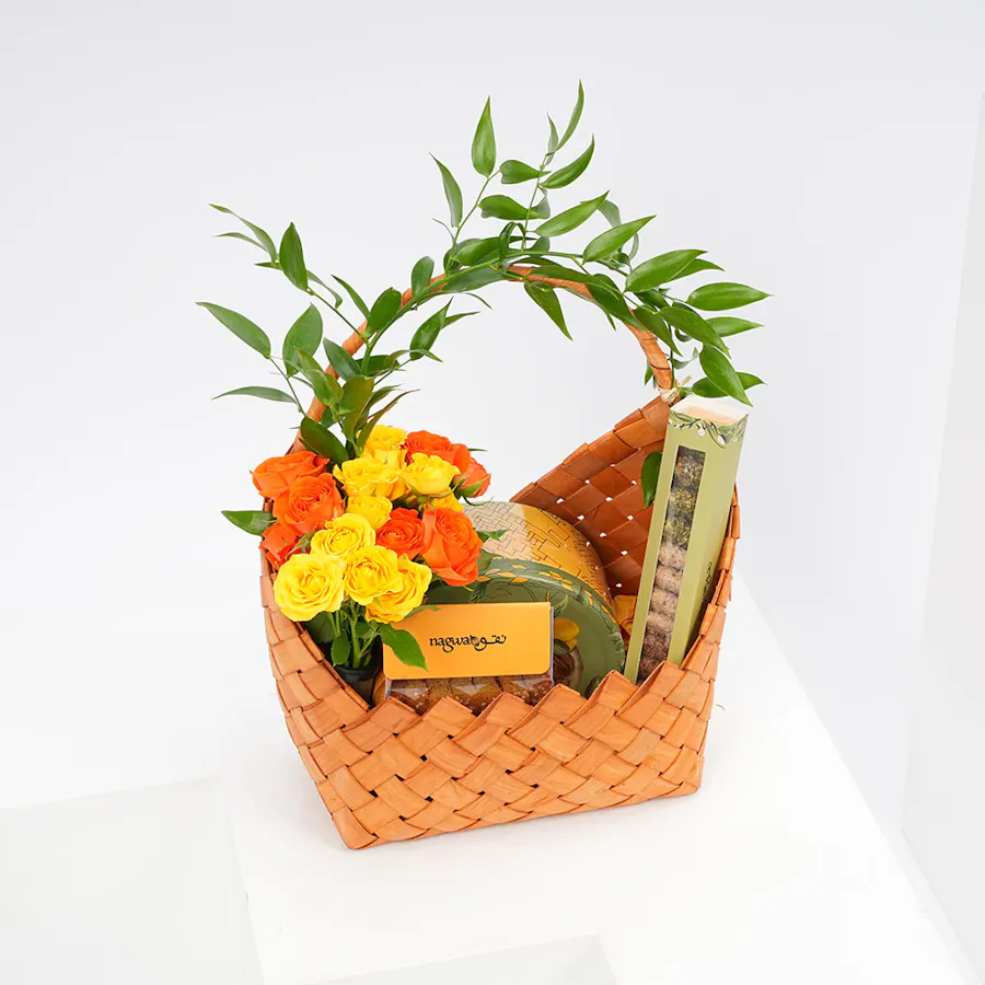 Nagwa Small Hamper & Sunshine Roses 1