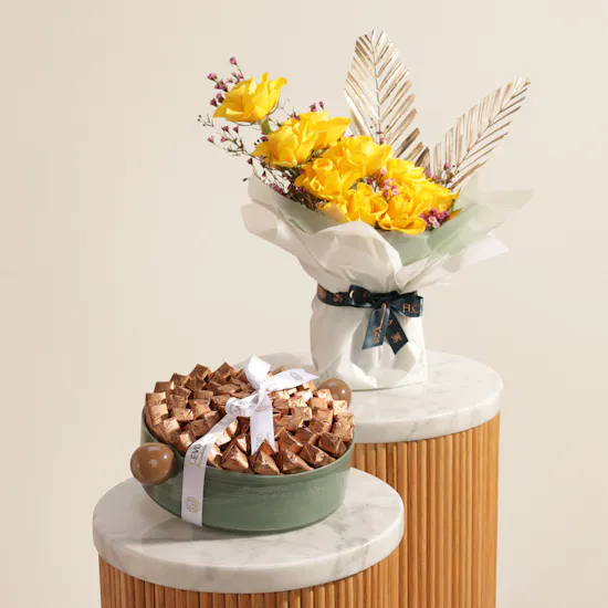Levo Crepe Dentelle Chocolate Green Tray | Golden Joy Flower Bouquet