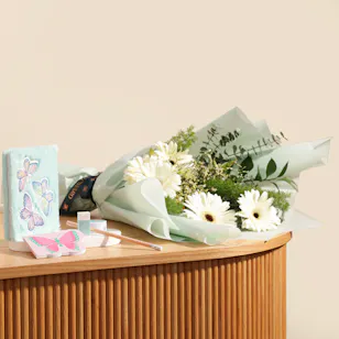 Jarir Stationery Set | Elegant Flower Bouquet