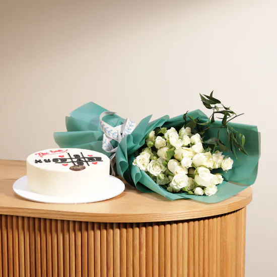 Crumbles Father Cake | White Flowers