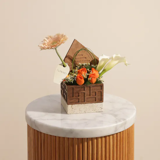 Wrth Warm Morjana Floral Box