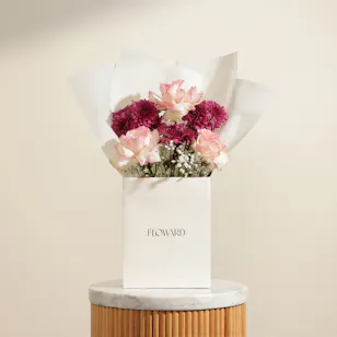 Omani Women's Day Gentle Glow Flower Bouquet Omani Women's Day Gentle Glow Flower Bouquet