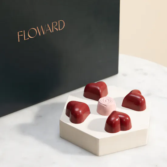 Floward Roses and Hearts Medium Chocolate Box