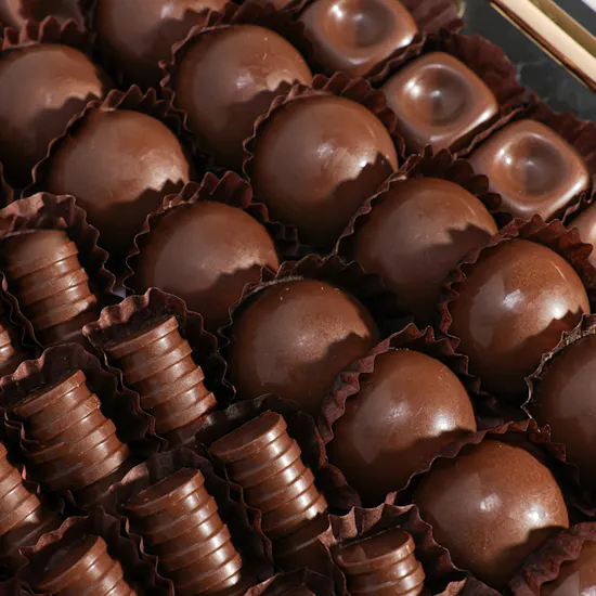 Floward Lavish Chocolate Tray