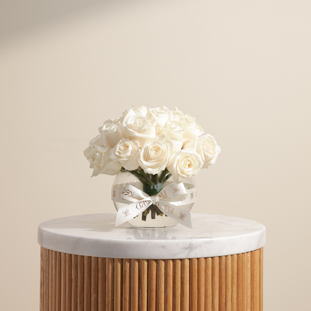 مزهرية الجوري الأبيض الراقي | 25 جوري