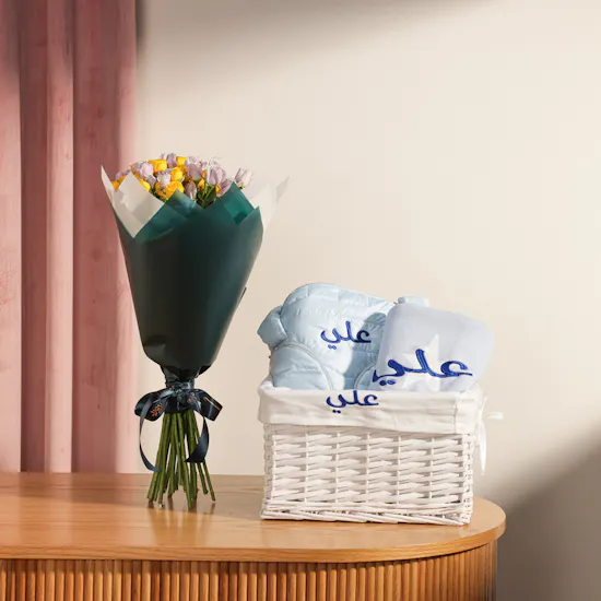 BelovedOne Personalize Bag and Blanket Gift Set | Stunning Flowers
