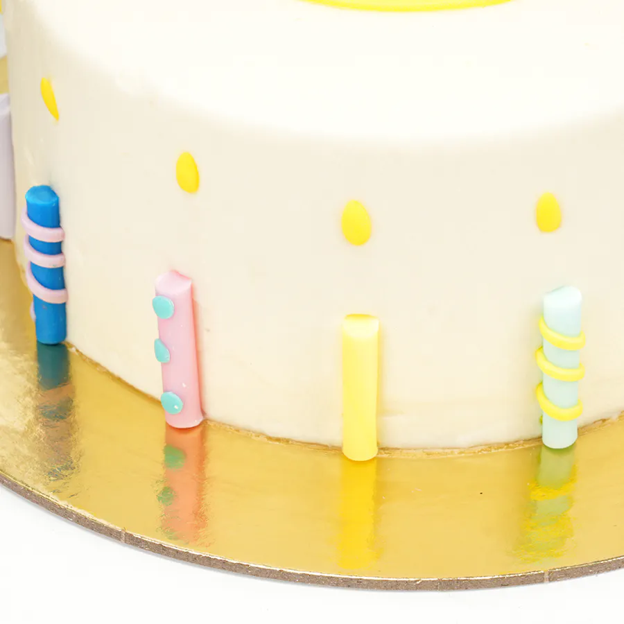Helen's Birthday Cake | Delightful Vase 5