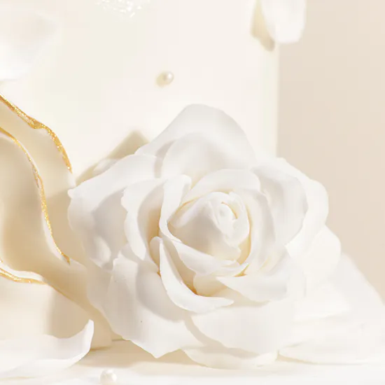 Floward Happy Engagement Cake