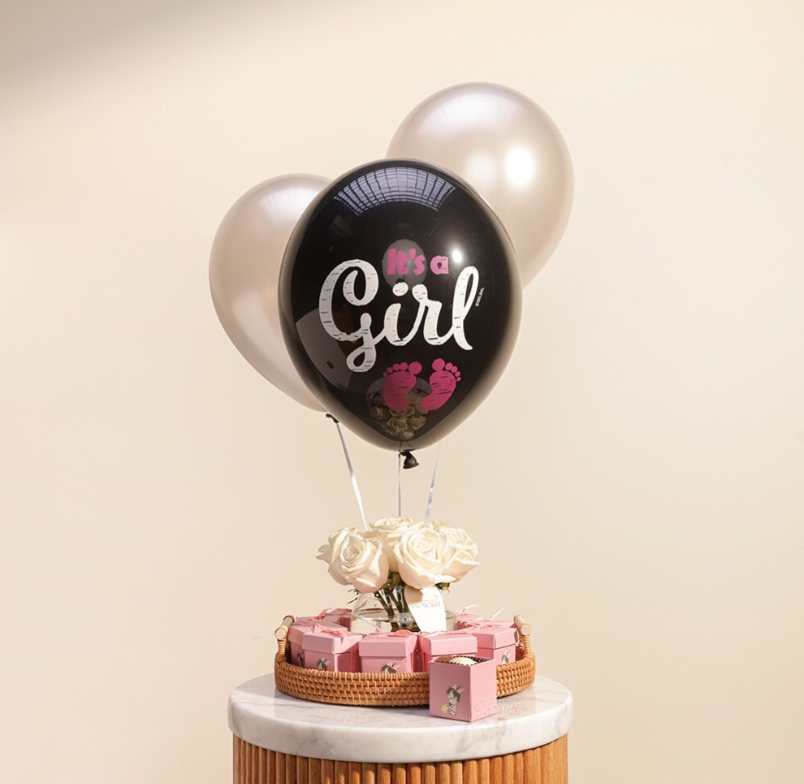 سلة شوكولاتة وردي من جوديفا | زهور و بالونات