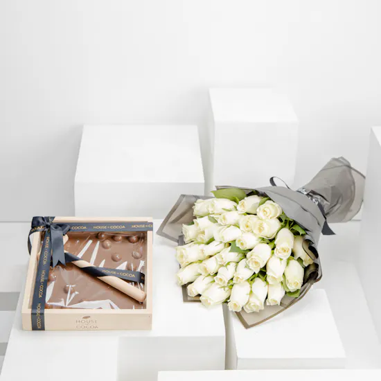 House of cocoa Hammer Hazelnut Chocolate Block | White Roses